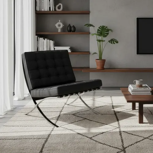 poltrona moderna preta em sala de estar