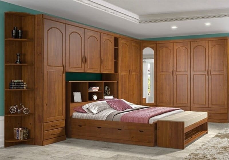 Guarda-roupa embutido de madeira