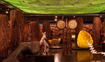 Ambiente da exposição Irmãos Campana – 35 Revoluções no MAM-RJ