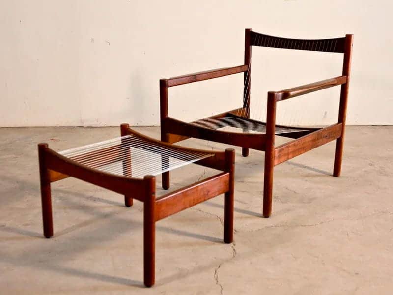 Poltrona de madeira de Michel Arnoult