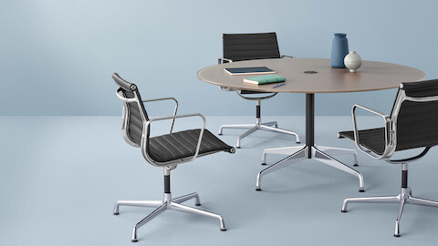4c0abed9_uw_prd_ovw_eames_aluminum_group_chairs_02.jpg.rendition.480.480.jpg